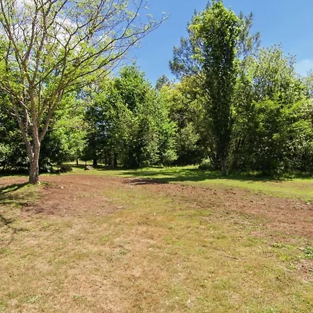 Feriehus Le Fournil In With Garden